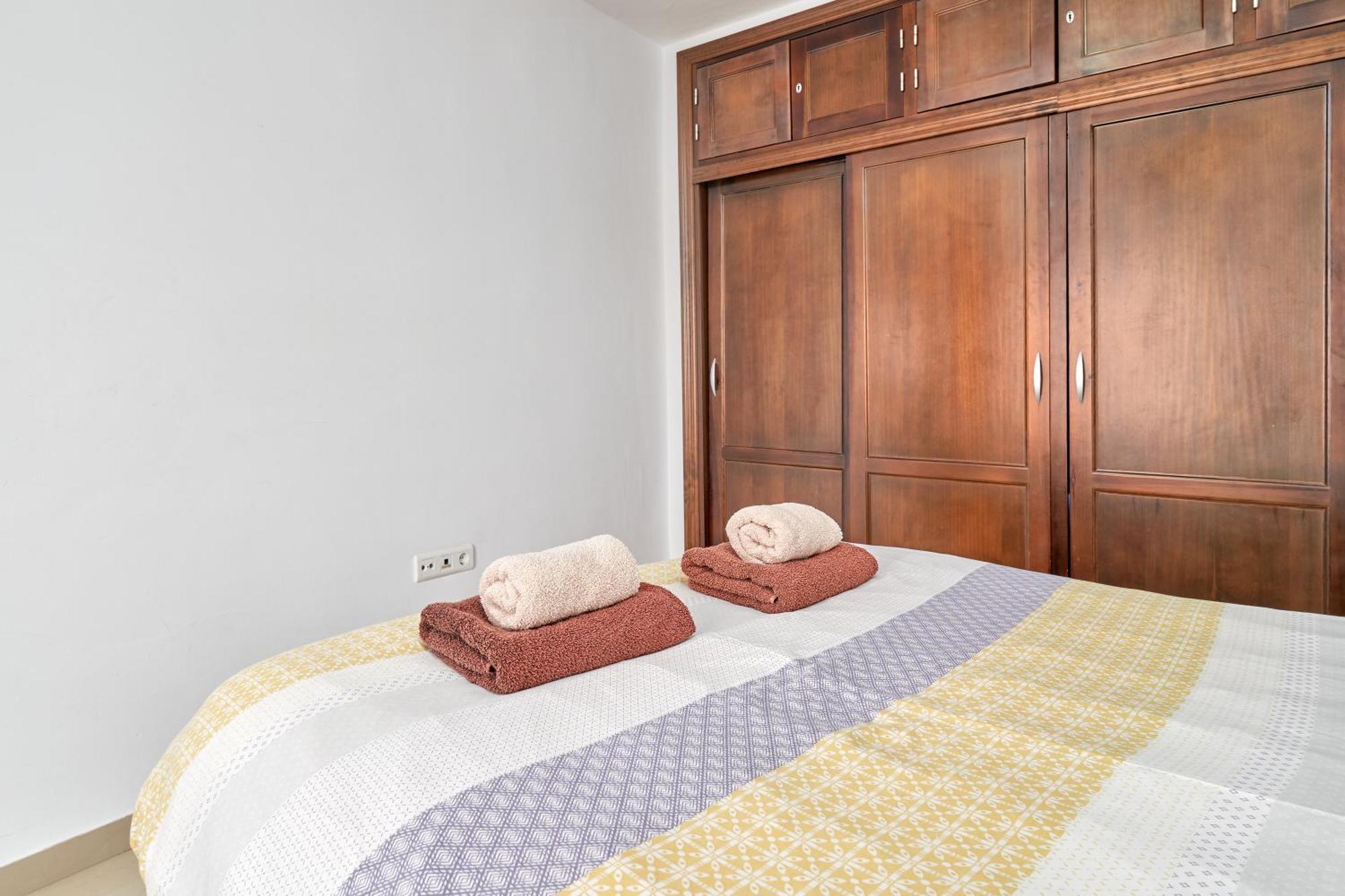 1 Bed Apartment With Sea View Нерха Экстерьер фото